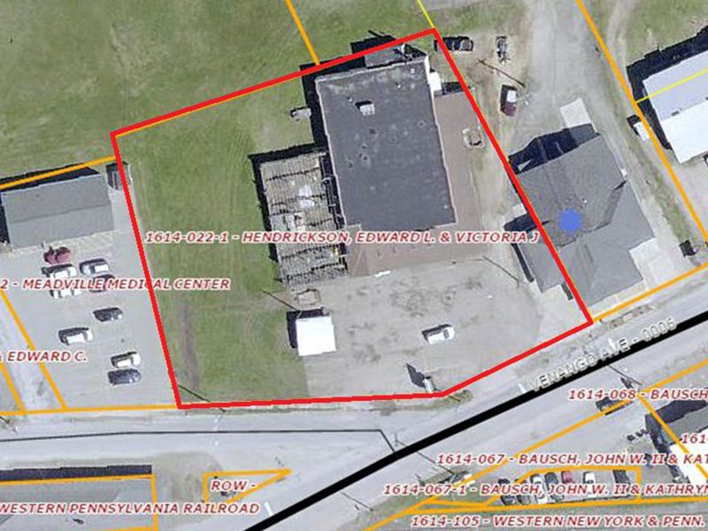 110 Railroad St, Cambridge Springs, PA 16403